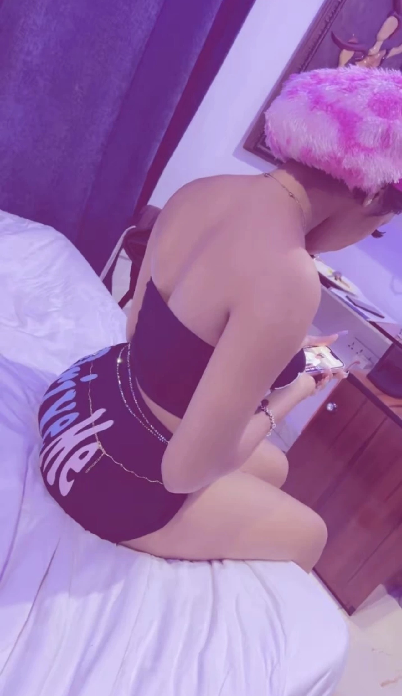 Pretty Ella